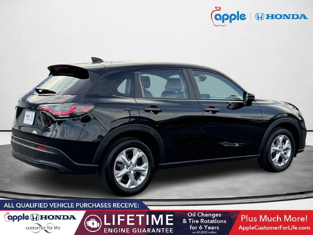 Used 2023 Honda HR-V LX image 3