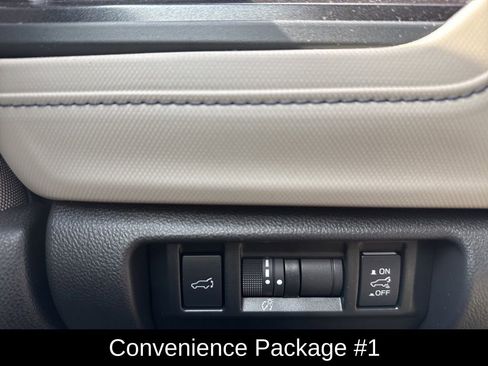Used 2025 Subaru Forester Premium w/ Convenience Package #1 AWD/4WD image 16
