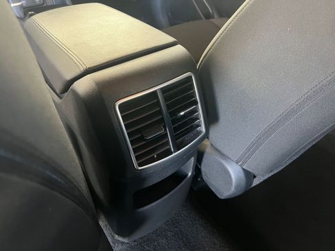 Used 2025 Kia Sportage LX FWD image 23