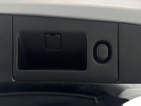 Used 2019 Cadillac Escalade Luxury image 33