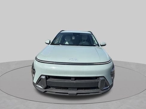 Used 2025 Hyundai Kona SEL AWD/4WD image 2
