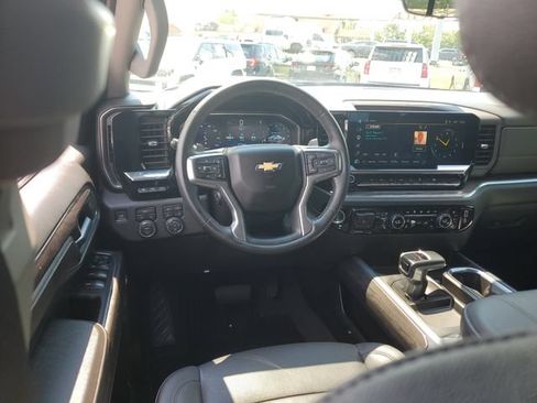 Used 2023 Chevrolet Silverado 1500 LTZ w/ Technology Package AWD/4WD image 11