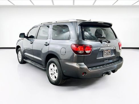 Used 2019 Toyota Sequoia SR5 image 6