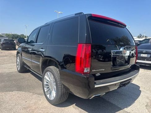 Used 2014 Cadillac Escalade Platinum AWD/4WD image 3