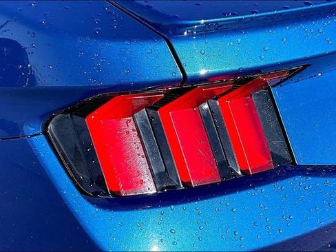 Used 2024 Ford Mustang Premium image 31