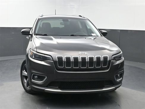 Used 2019 Jeep Cherokee Limited image 39