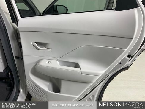Used 2024 Hyundai Kona SEL FWD image 23