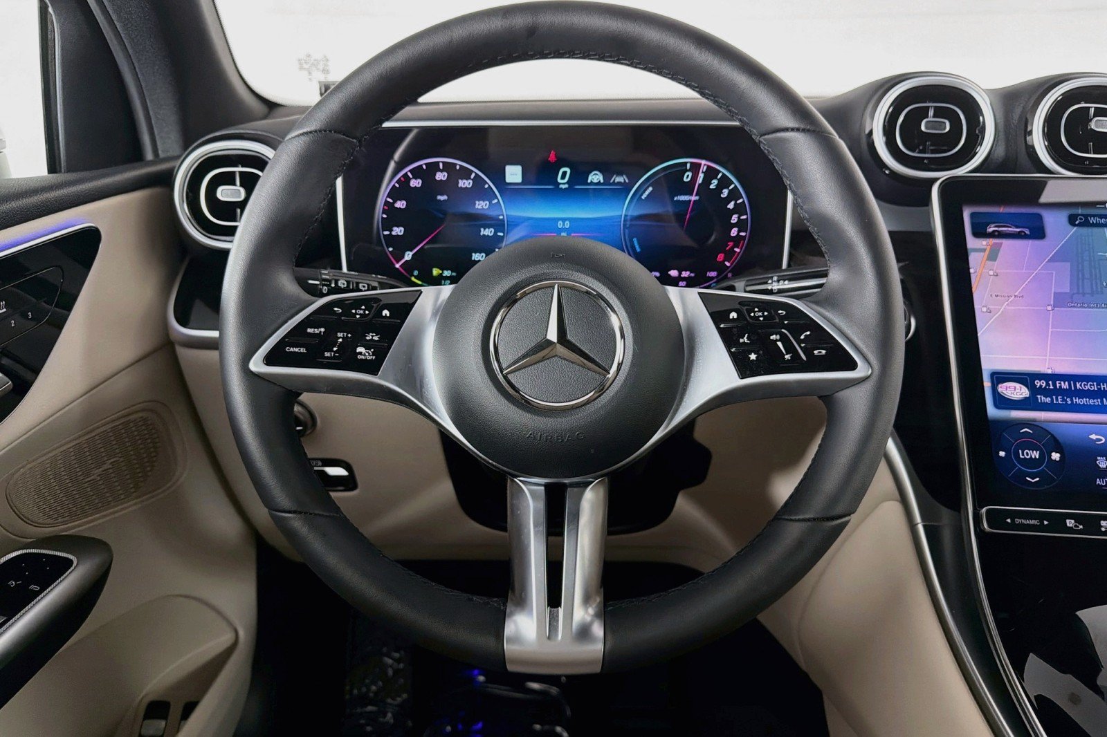 Certified 2025 Mercedes-Benz GLC 350e 4MATIC w/ Driver Assistance Package image 20