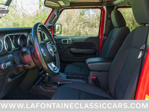 Used 2020 Jeep Gladiator Sport w/ Technology Group AWD/4WD image 46
