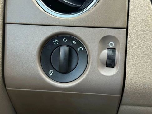 Used 2007 Ford F150 XLT image 21