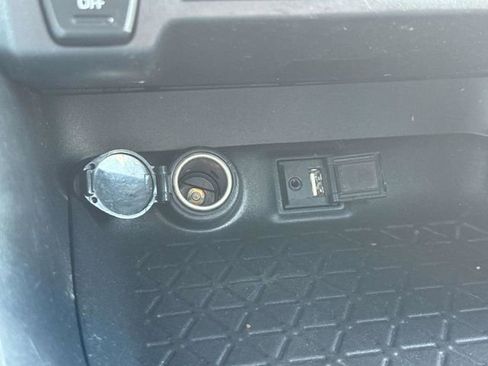 Used 2019 Toyota RAV4 LE image 29