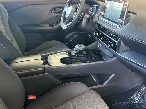 Used 2021 Nissan Rogue S FWD image 15