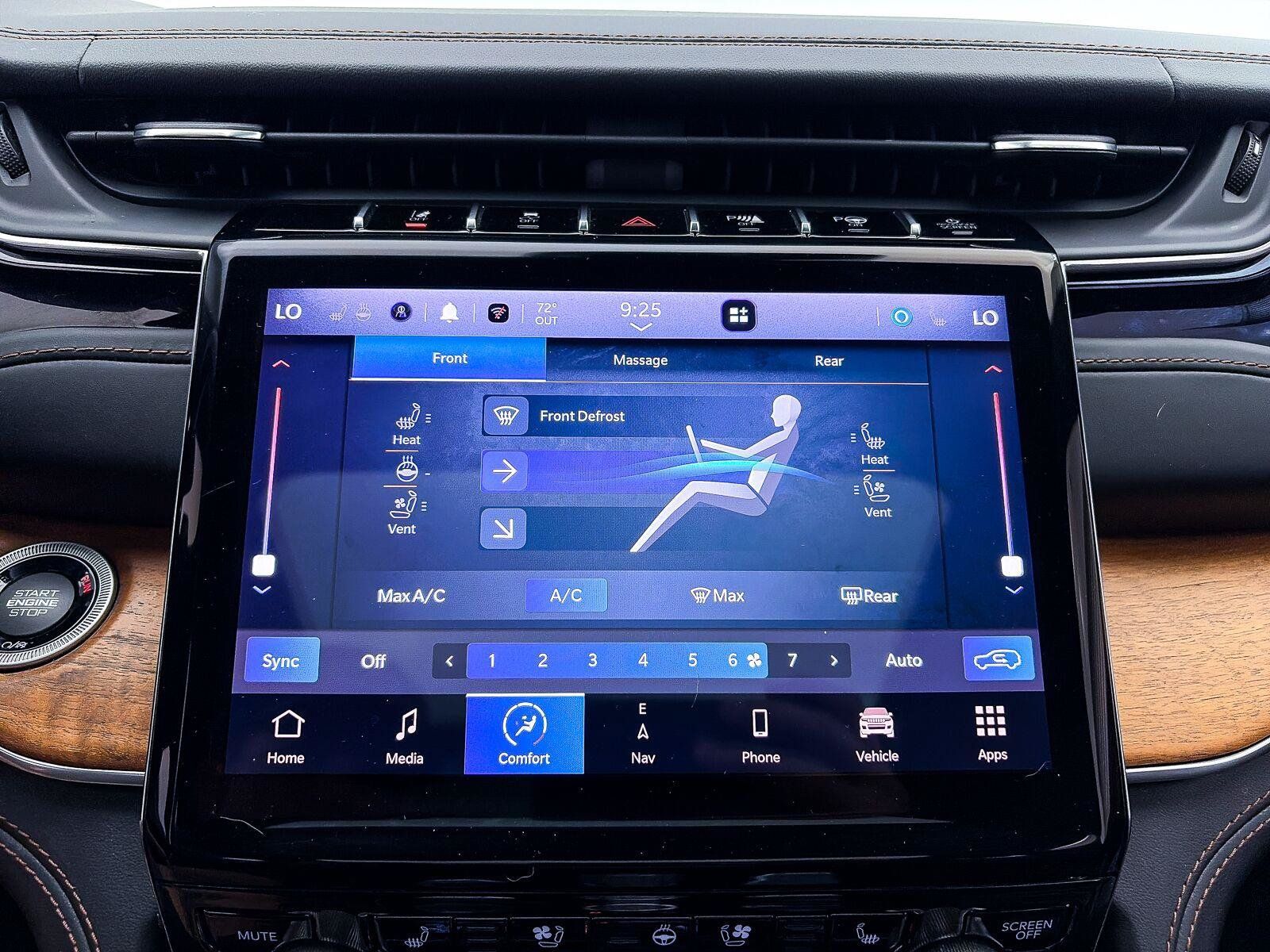 Used 2022 Jeep Grand Cherokee Summit AWD/4WD image 26