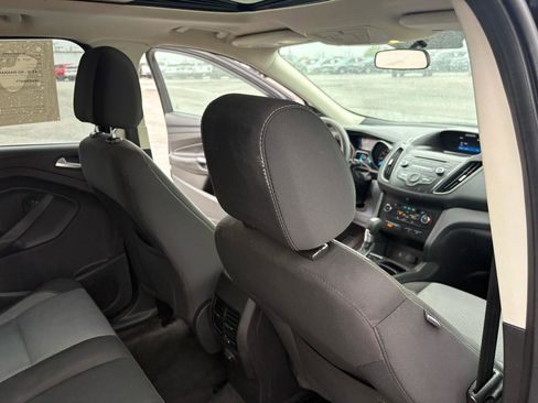 Used 2017 Ford Escape SE AWD/4WD image 45