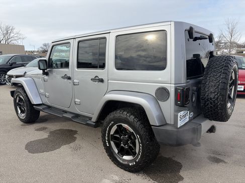 Used 2013 Jeep Wrangler Unlimited Sahara w/ Connectivity Group image 14