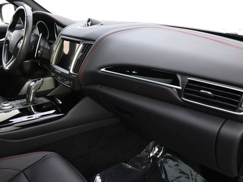 Used 2019 Maserati Levante GranSport AWD/4WD image 14