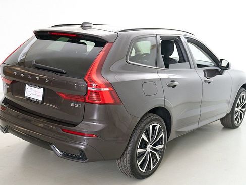 Certified 2025 Volvo XC60 B5 Plus AWD/4WD image 10