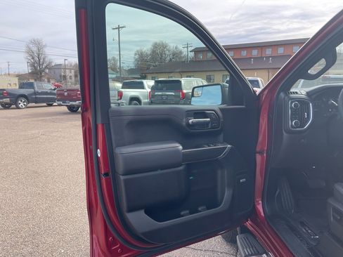 Used 2022 GMC Sierra 1500 AT4 w/ AT4 Preferred Package image 11