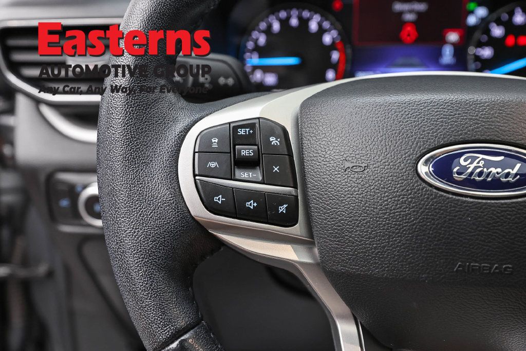 Used 2022 Ford Explorer XLT w/ Equipment Group 202A AWD/4WD image 17