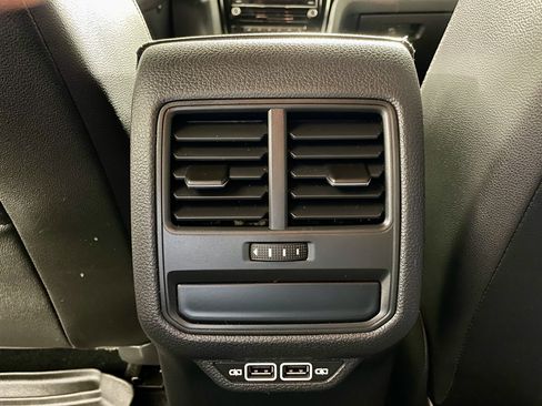 Used 2022 Volkswagen Passat 2.0T R-Line image 26