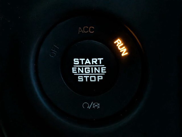 Used 2020 Jeep Wrangler Unlimited Sahara AWD/4WD image 32