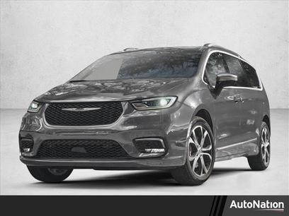 Used 2025 Chrysler Pacifica Limited