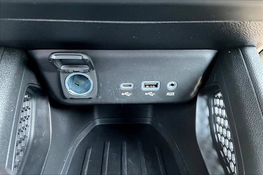 Used 2023 Chevrolet TrailBlazer ACTIV FWD image 12