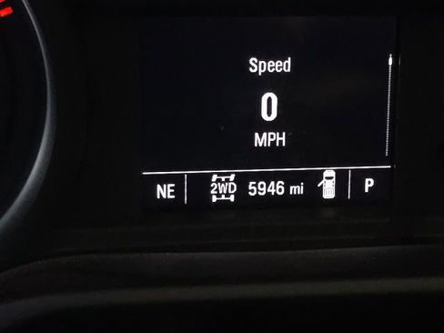 Used 2025 Chevrolet Silverado 2500 Custom w/ Custom Value Package image 17