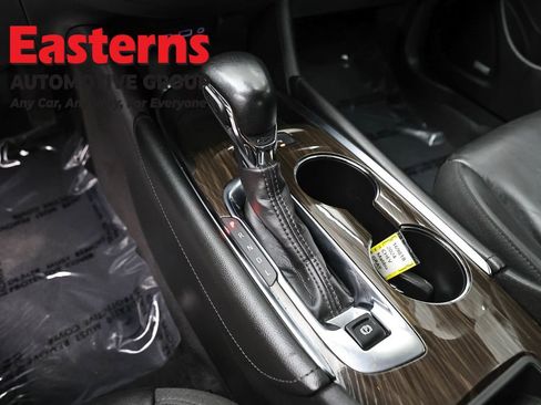 Used 2024 Chevrolet Malibu LT FWD image 13