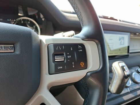 Used 2023 Land Rover Defender 110 X-Dynamic SE image 22