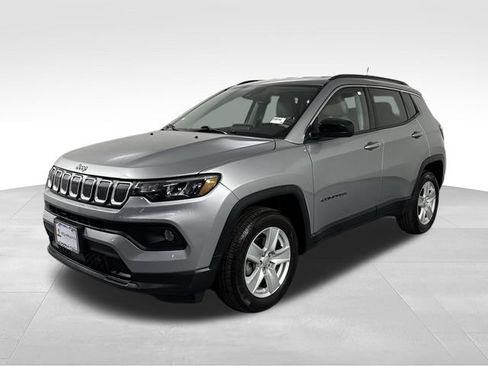 Used 2022 Jeep Compass Latitude AWD/4WD image 1