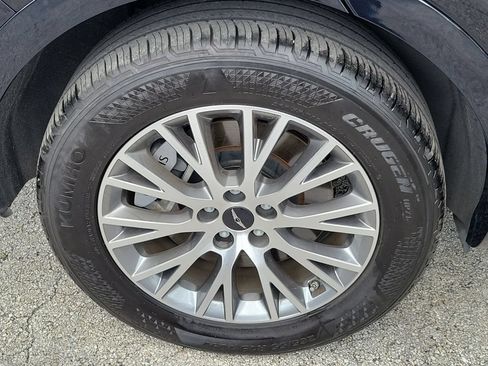 Used 2025 Genesis GV80 2.5T Standard AWD/4WD image 9