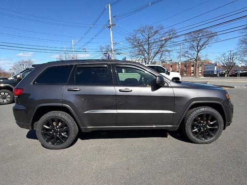 Used 2020 Jeep Grand Cherokee Altitude image 8