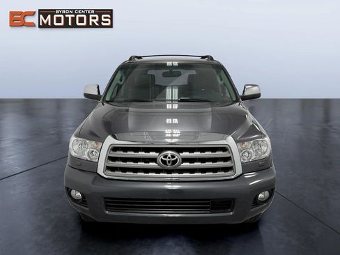 Used 2017 Toyota Sequoia Platinum AWD/4WD image 8