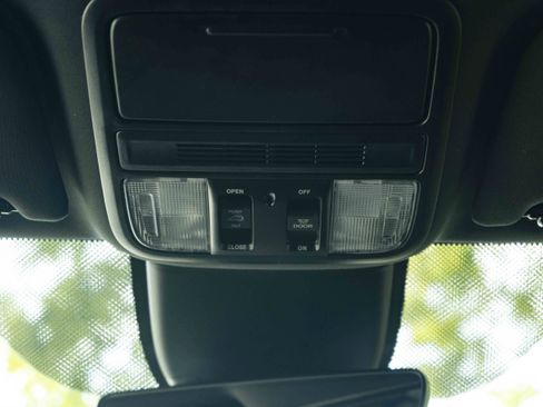 Used 2025 Honda Odyssey Sport-L image 36