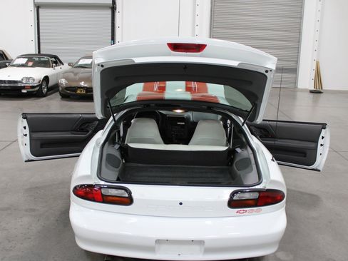 Used 1997 Chevrolet Camaro SS w/ SS Alteration Pkg RWD image 31