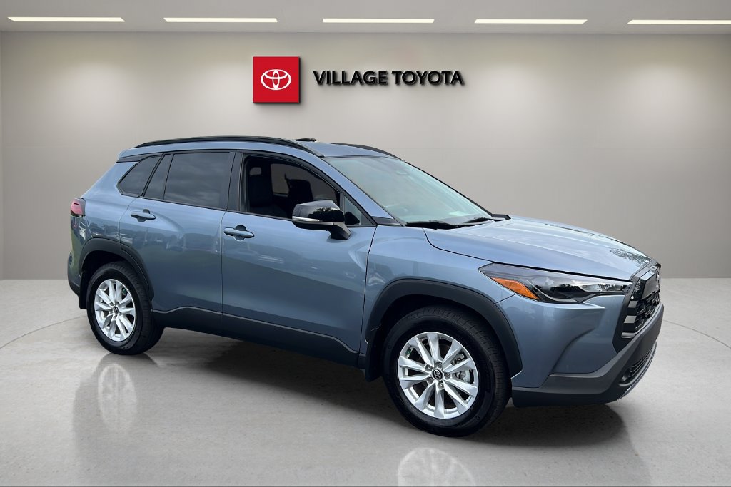 Certified 2026 Toyota Corolla Cross LE FWD image 7