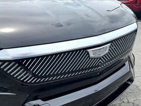 Used 2025 Cadillac Optiq Luxury 2 w/ LPO, Floor Liner Package AWD/4WD image 33