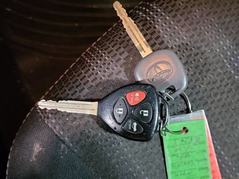 Used 2012 Toyota Corolla S image 9