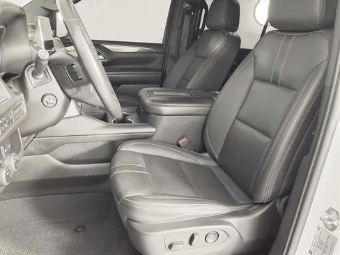 Used 2022 Chevrolet Tahoe RST w/ Luxury Package image 18