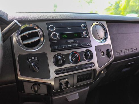 Used 2009 Ford F250 Lariat AWD/4WD image 14