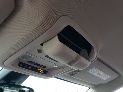 Used 2023 GMC Acadia Denali image 25