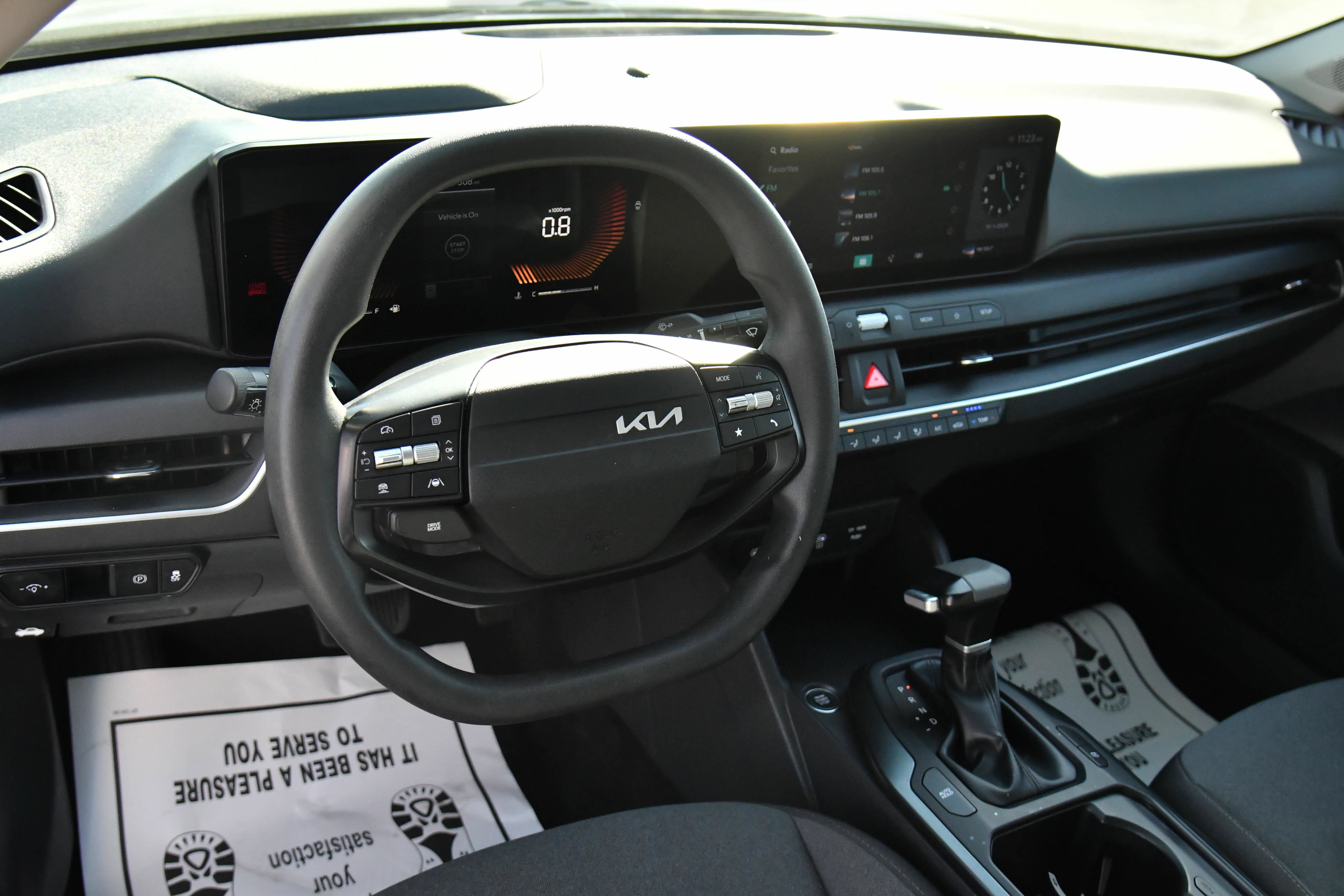 Used 2025 Kia K4 FWD image 14