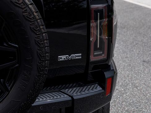 Used 2025 GMC Hummer EV 2X AWD/4WD image 45