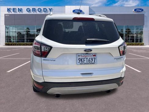 Used 2017 Ford Escape Titanium FWD image 6