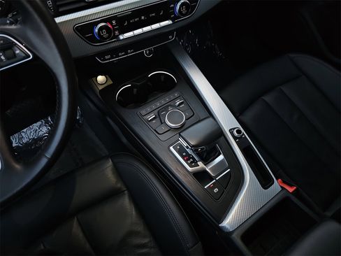 Used 2018 Audi A5 2.0T Premium image 26