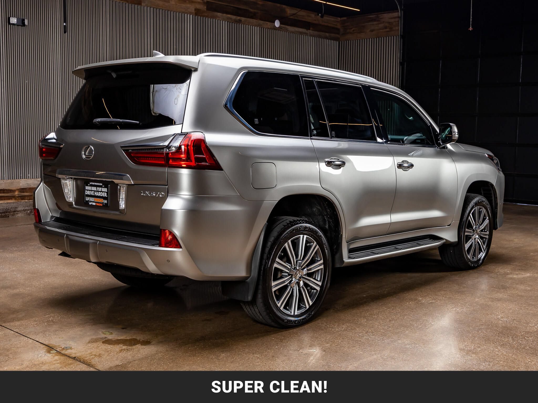 Used 2017 Lexus LX 570 4WD image 10