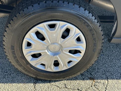 Used 2023 Ford Transit 350 XLT image 20