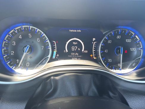Used 2025 Chrysler Pacifica Select FWD image 22