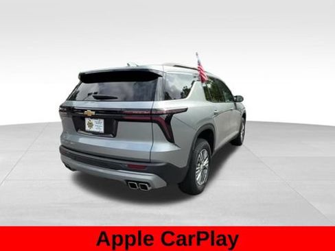 Used 2025 Chevrolet Traverse LT AWD/4WD image 8